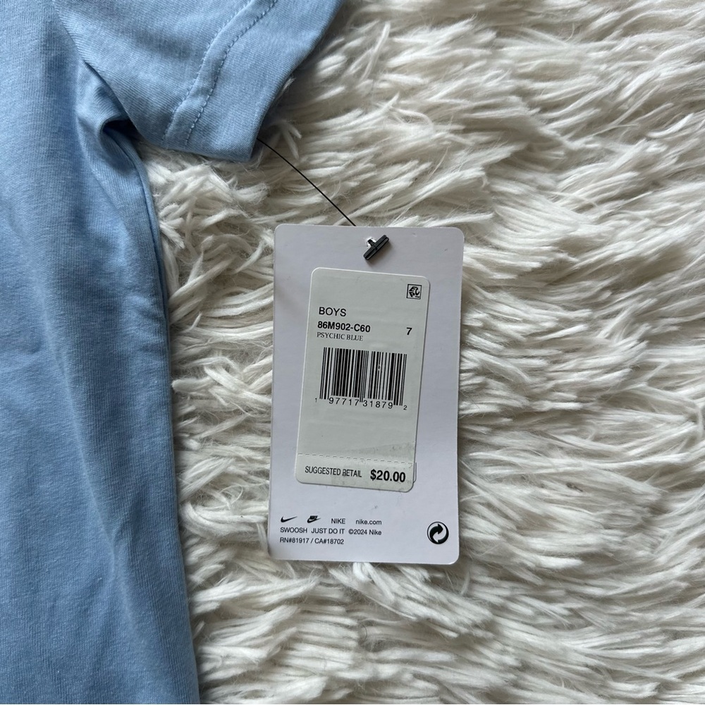 Nike Tees Bundle Of Two New With Tags Size 7 - Picture 8 of 8